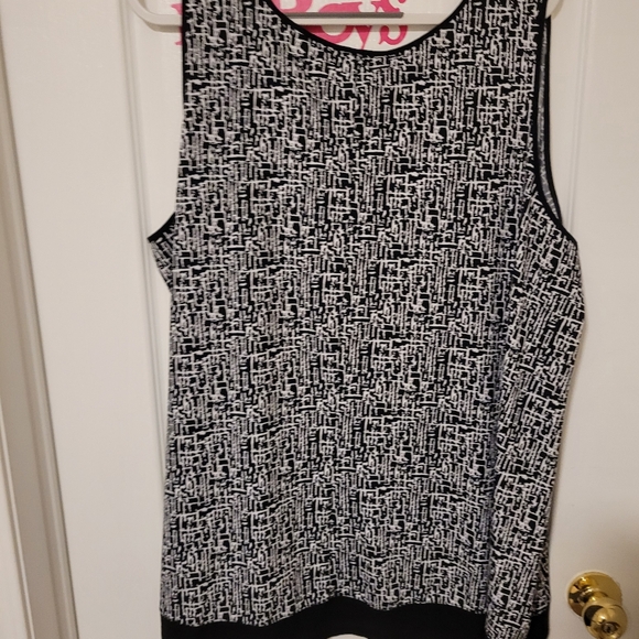 (4X)  Sleeveless blouse - Picture 4 of 4